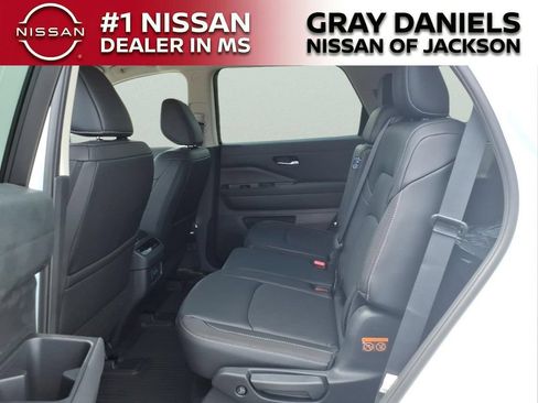 New 2026 Nissan Pathfinder SL FWD image 25