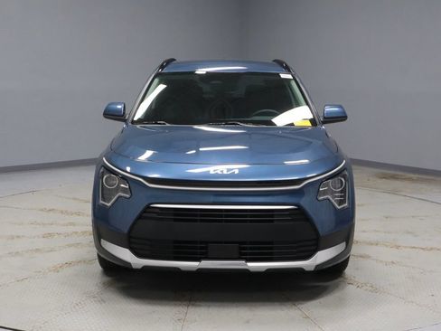 Used 2025 Kia Niro EX FWD image 6