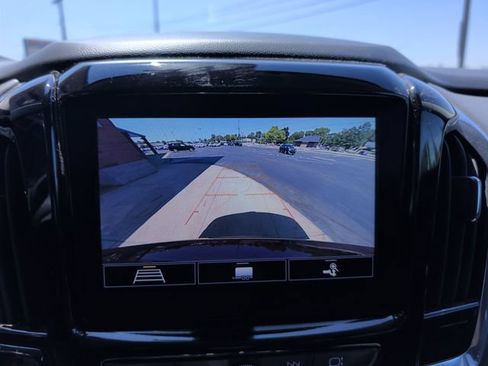 Used 2020 Chevrolet Traverse LT w/ Driver Confidence II Package AWD/4WD image 21