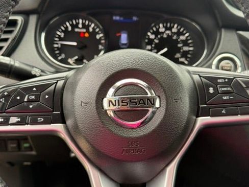 Used 2020 Nissan Rogue SL w/ Premium Package FWD image 10