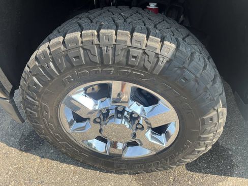 Used 2019 GMC Sierra 3500 Denali w/ Duramax Plus Package AWD/4WD image 12