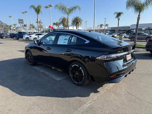 New 2026 Nissan Sentra SR w/ SR Premium Package image 4