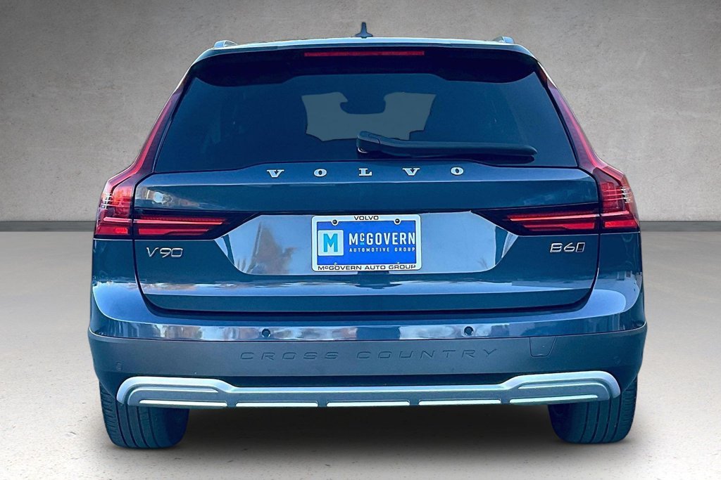 Used 2022 Volvo V90 B6 Cross Country w/ Advanced Package AWD/4WD image 6