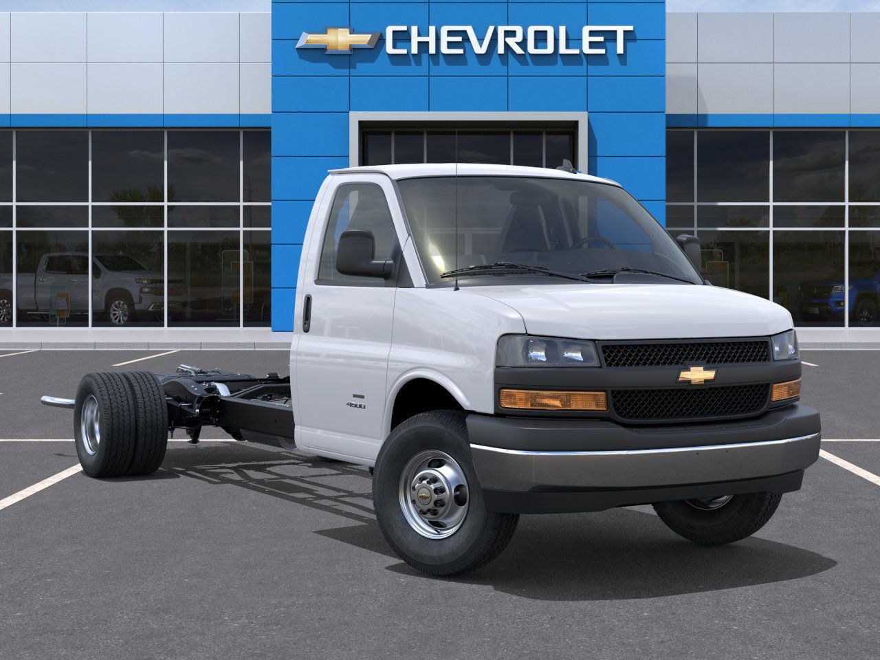 New 2025 Chevrolet Express 4500 w/ Power Convenience Package RWD image 25