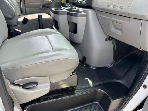 Used 2012 Ford E-350 and Econoline 350 Extended Super Duty w/ Insulation Pkg RWD image 16