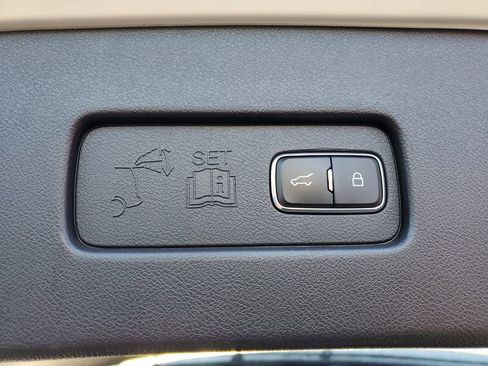 Used 2020 Lincoln Aviator Reserve w/ Equipment Group 202A image 34