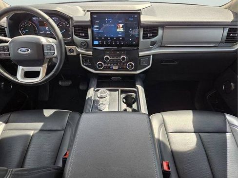 Used 2024 Ford Expedition XLT AWD/4WD image 17