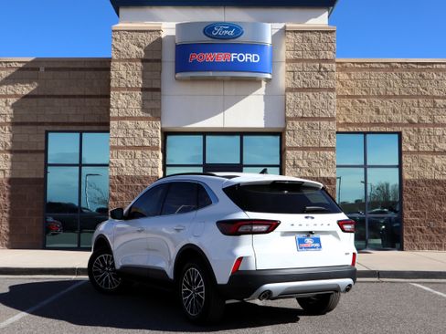 New 2026 Ford Escape SE image 8