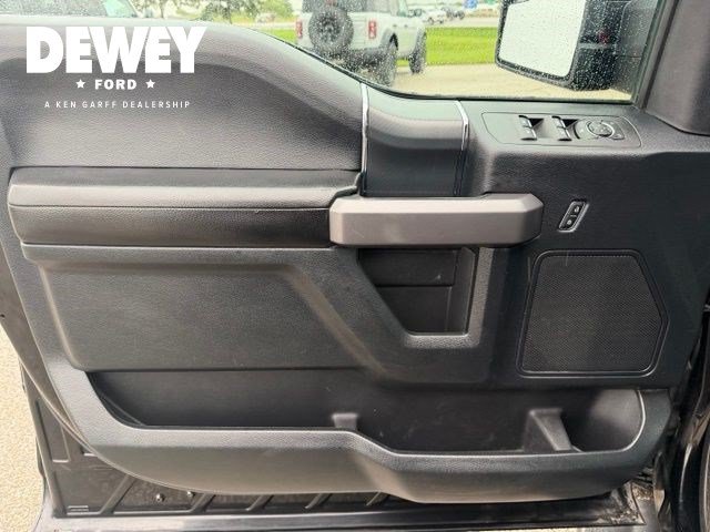 Used 2019 Ford F150 XLT w/ Equipment Group 302A Luxury AWD/4WD image 10