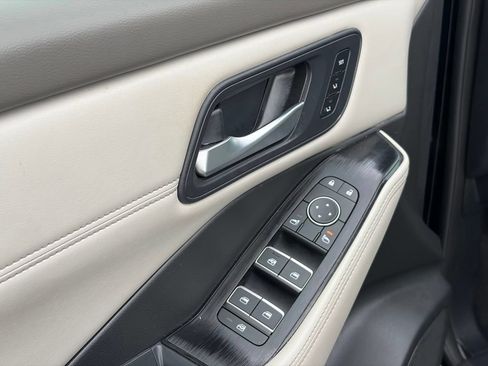 Certified 2023 Nissan Rogue SL w/ SL Premium Package FWD image 13