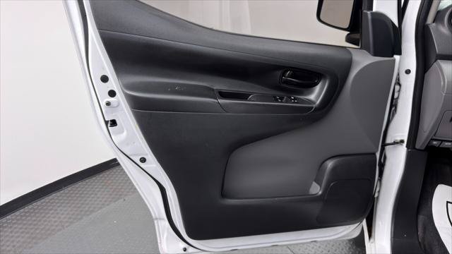 Used 2021 Nissan NV200 S w/ Sliding Door Glass Package FWD image 13