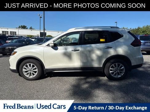 Used 2018 Nissan Rogue SV AWD/4WD image 4
