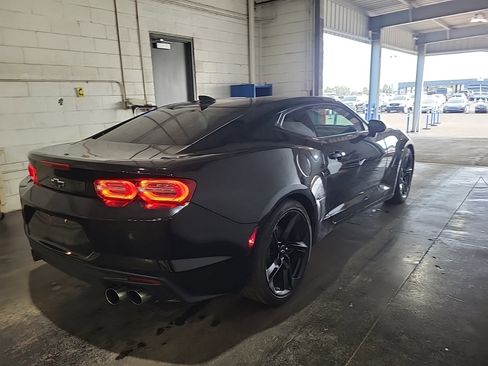 Used 2022 Chevrolet Camaro LT w/ Technology Package image 6