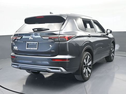 New 2026 Mitsubishi Outlander SEL image 5