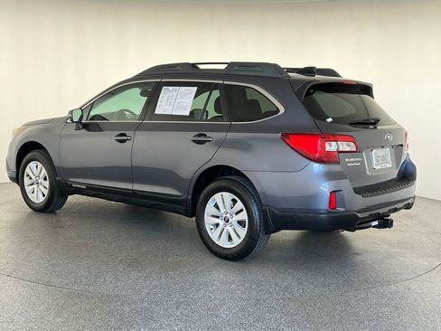 Used 2016 Subaru Outback 2.5i Premium AWD/4WD image 6