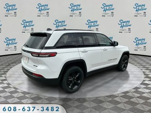Used 2024 Jeep Grand Cherokee Limited w/ Black Appearance Package AWD/4WD image 5
