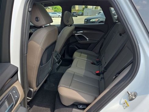 New 2025 Audi Q5 Premium image 23