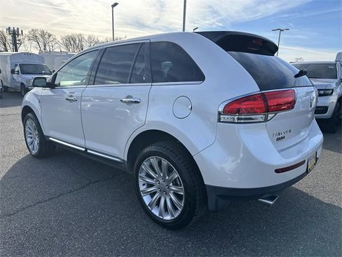 Used 2015 Lincoln MKX AWD w/ Equipment Group 102A image 7