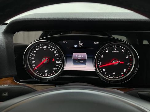 Used 2018 Mercedes-Benz E 300 4MATIC image 24