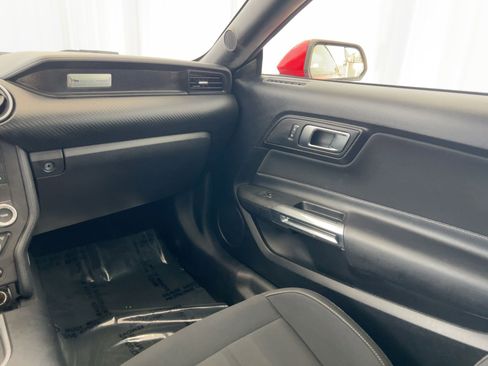Used 2019 Ford Mustang Coupe image 27