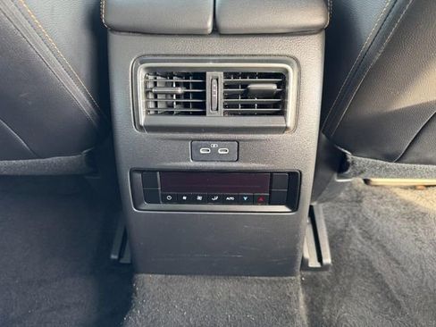 Used 2024 MAZDA CX-90 3.3 Turbo w/ Preferred Plus image 17