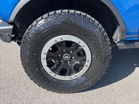 Used 2022 Ford Bronco Badlands image 7