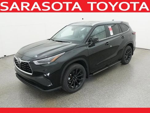 New 2026 Toyota Highlander XLE image 1