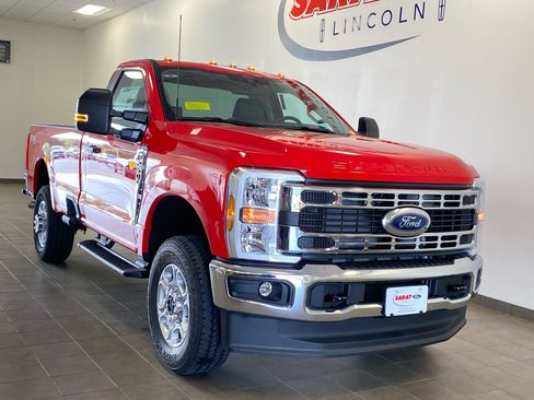 New 2026 Ford F250 XLT w/ FX4 Off-Road Package AWD/4WD image 2