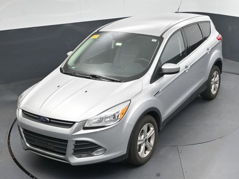Used 2015 Ford Escape SE image 31