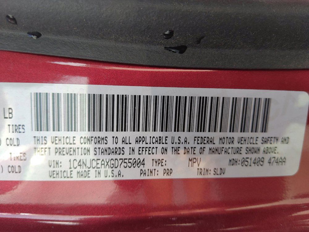 Used 2016 Jeep Compass High Altitude FWD image 33