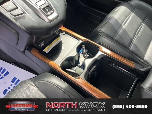Used 2022 Honda CR-V Touring image 11