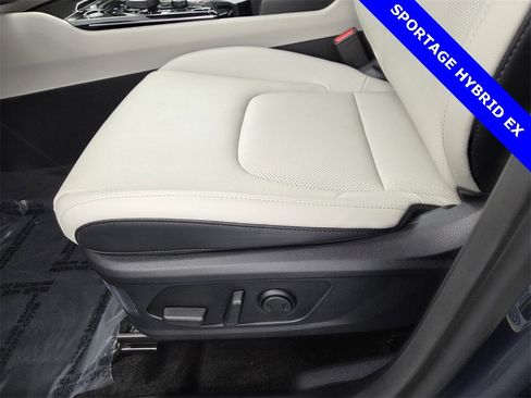 Used 2023 Kia Sportage EX w/ EX Premium Package image 29