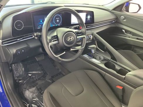 Used 2024 Hyundai Elantra SEL FWD image 18