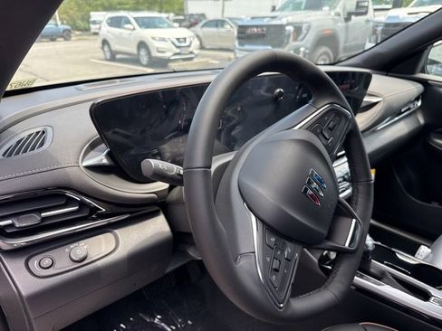 New 2025 Buick Envista Avenir image 9