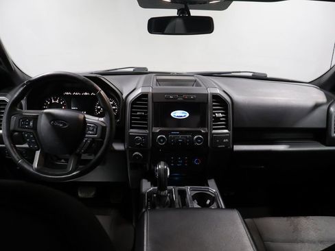 Used 2018 Ford F150 XLT w/ Equipment Group 302A Luxury AWD/4WD image 17