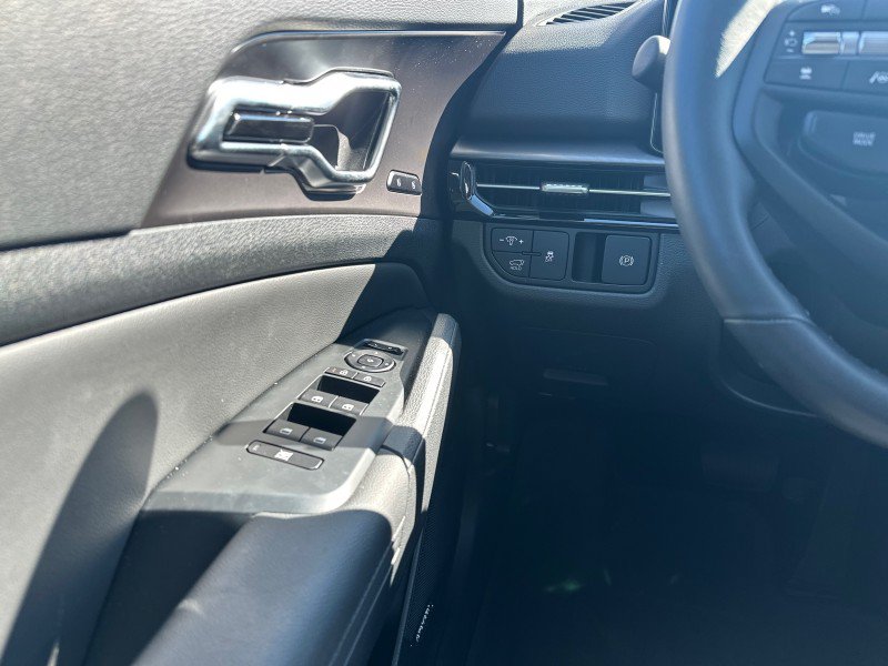 Used 2026 Kia Sportage SX FWD image 19