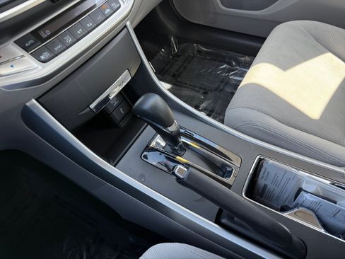 Used 2015 Honda Accord EX image 13