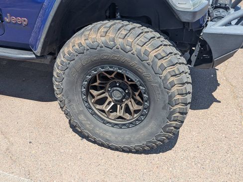 Used 2020 Jeep Wrangler Unlimited Rubicon AWD/4WD image 4