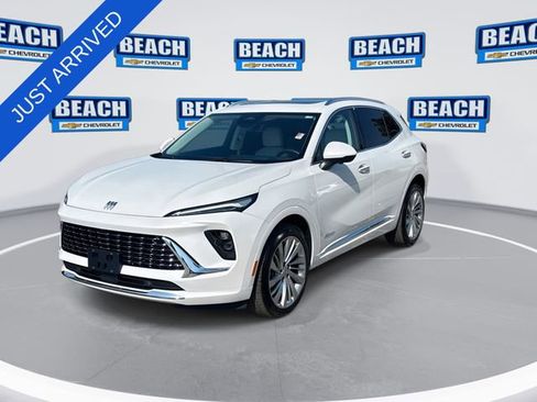 Used 2025 Buick Envision Avenir AWD/4WD image 4