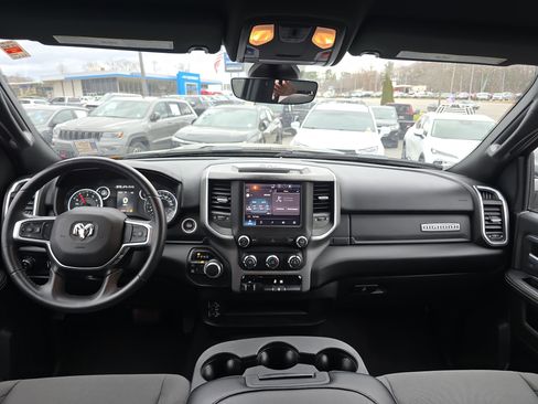 Used 2024 RAM 2500 Big Horn w/ Bed Utility Group image 18