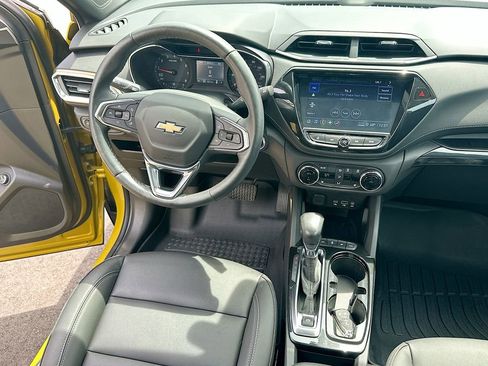 Used 2023 Chevrolet TrailBlazer ACTIV w/ Sun and Liftgate Package image 19