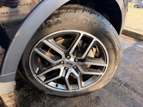 Used 2018 Ford Explorer Sport image 48