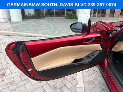 Used 2019 MAZDA MX-5 Miata RF Grand Touring image 17