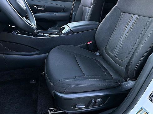 Certified 2025 Hyundai Tucson SEL FWD image 11