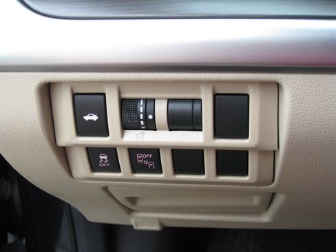 Used 2018 Subaru Legacy 2.5i Limited image 14