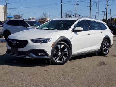 Used 2018 Buick Regal Essence w/ Driver Confidence Package #1