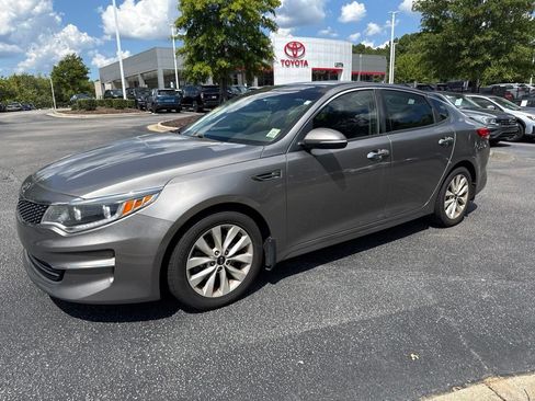 Used 2016 Kia Optima EX w/ Premium Package FWD image 2