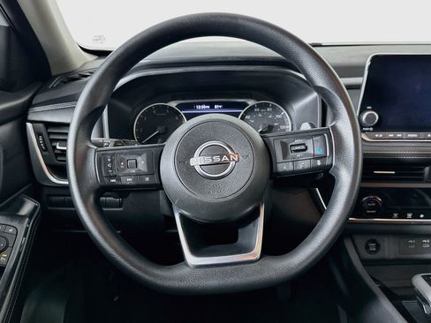 Used 2024 Nissan Rogue SV FWD image 18