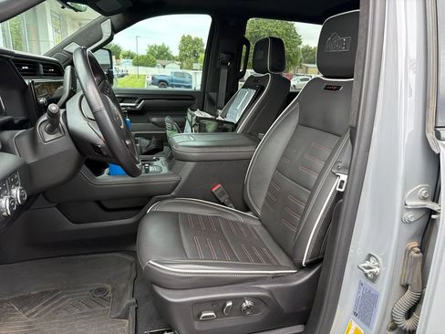 Used 2025 GMC Sierra 2500 AT4X w/ AT4X AEV Edition AWD/4WD image 10