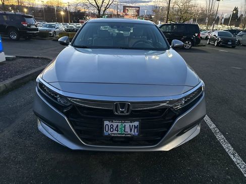 Used 2019 Honda Accord LX image 3